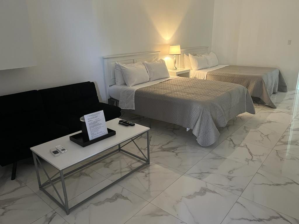The Sunset Stay Apartments Nassau Exterior foto